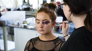 prosthetic makeup